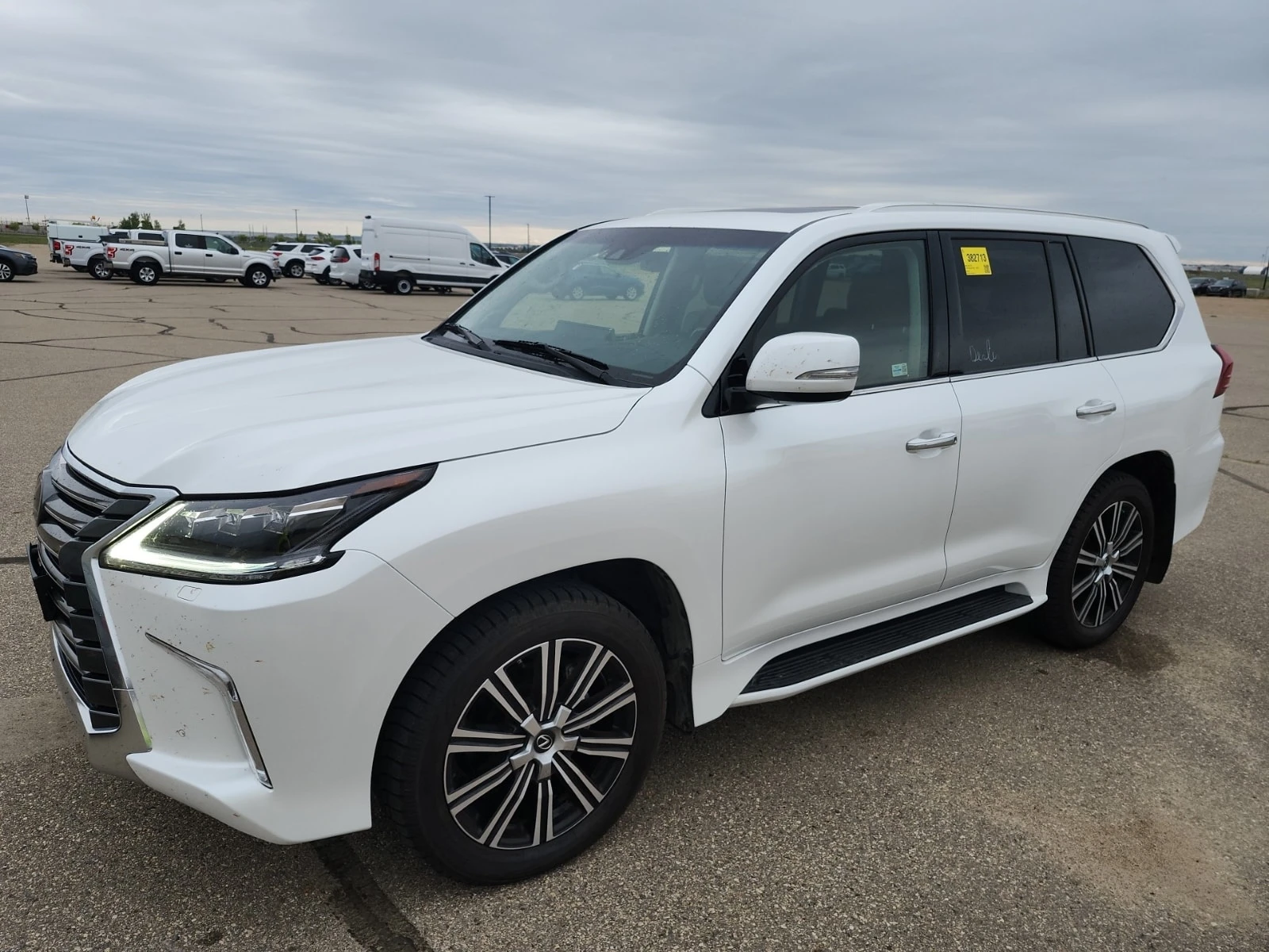 Lexus LX 570 * MARK LEVINSON * TV * 7 МЕСТА * CARFAX * | Auto.bg — изображение 1 Lexus LX 570 * MARK LEVINSON * TV * 7 МЕСТА * CARFAX * | Auto.bg — изображение 1