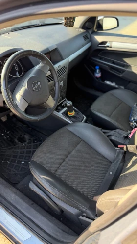 Opel Astra 1.9CDTI!6 СКОРОСТИ!PDC!КЛИМАТРОНИК!EURO 4! - 4299 лв. / 2198.04 € - 14540369 9 | Car24.bg Opel Astra 1.9CDTI!6 СКОРОСТИ!PDC!КЛИМАТРОНИК!EURO 4! - 4299 лв. / 2198.04 € - 14540369 9