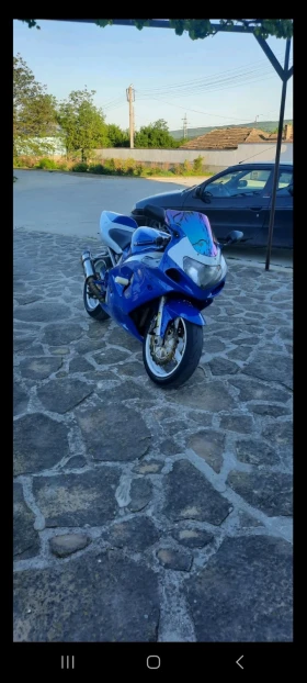 Suzuki Gsxr undefined | Auto.bg — изображение 3 Suzuki Gsxr undefined | Auto.bg — изображение 3