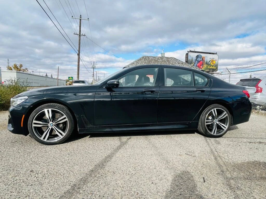 BMW 750 7 Series xDrive * АвтоКредит* (ЦЕНА ДО БГ) - изображение 4 | Auto.bg BMW 750 7 Series xDrive * АвтоКредит* (ЦЕНА ДО БГ) - изображение 4