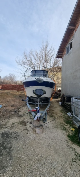 Моторна яхта Bayliner 245 sb | Auto.bg — изображение 5 Моторна яхта Bayliner 245 sb | Auto.bg — изображение 5