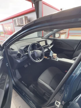 Toyota C-HR 1.8 Hybrid Active! Гаранция! - 30000 € - 16965356 9 | Car24.bg Toyota C-HR 1.8 Hybrid Active! Гаранция! - 30000 € - 16965356 9