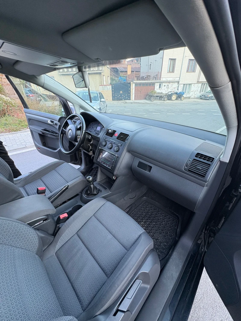 VW Touran 2.0 TDI - 3800 € - 38984035 1 | Car24.bg VW Touran 2.0 TDI - 3800 € - 38984035 1