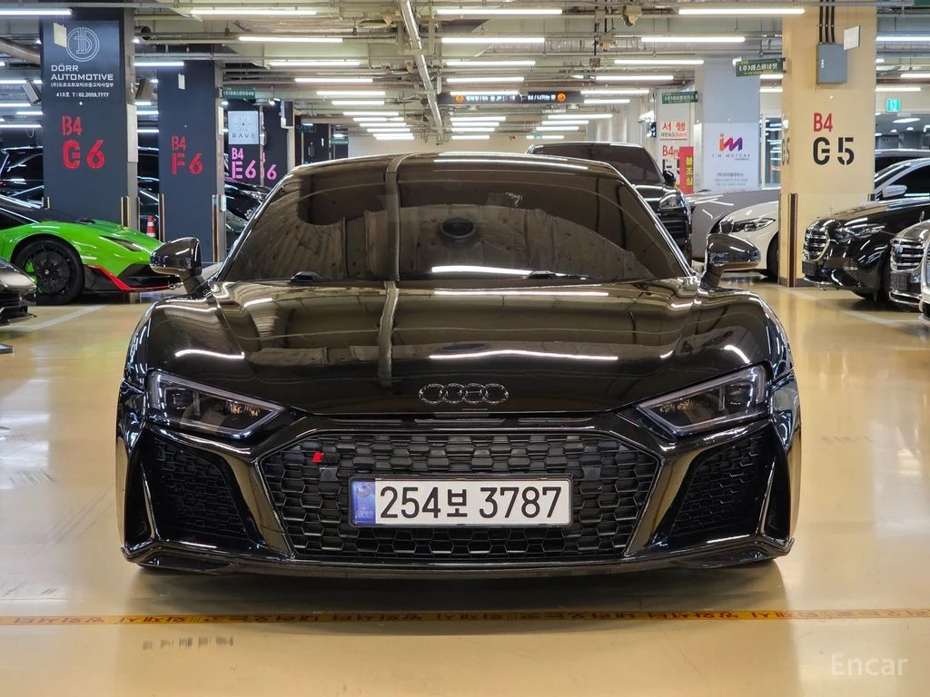 Audi R8 PLUS* V10* 5.2* BANG* OLUFSEN* CARBON* CERAMIC* FU | Auto.bg — изображение 1 Audi R8 PLUS* V10* 5.2* BANG* OLUFSEN* CARBON* CERAMIC* FU | Auto.bg — изображение 1