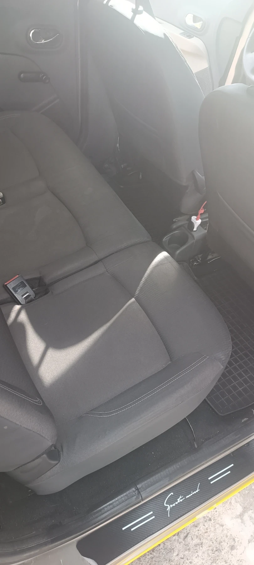 Dacia Lodgy 1.5 Dci - изображение 8 | Auto.bg Dacia Lodgy 1.5 Dci - изображение 8