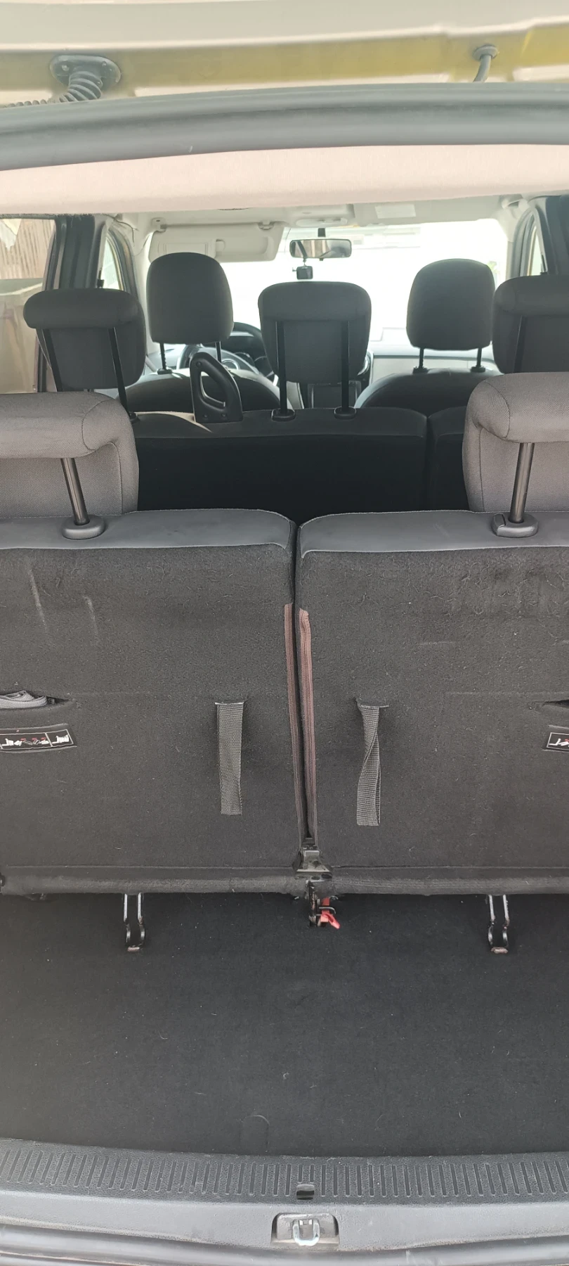 Dacia Lodgy 1.5 Dci - изображение 7 | Auto.bg Dacia Lodgy 1.5 Dci - изображение 7