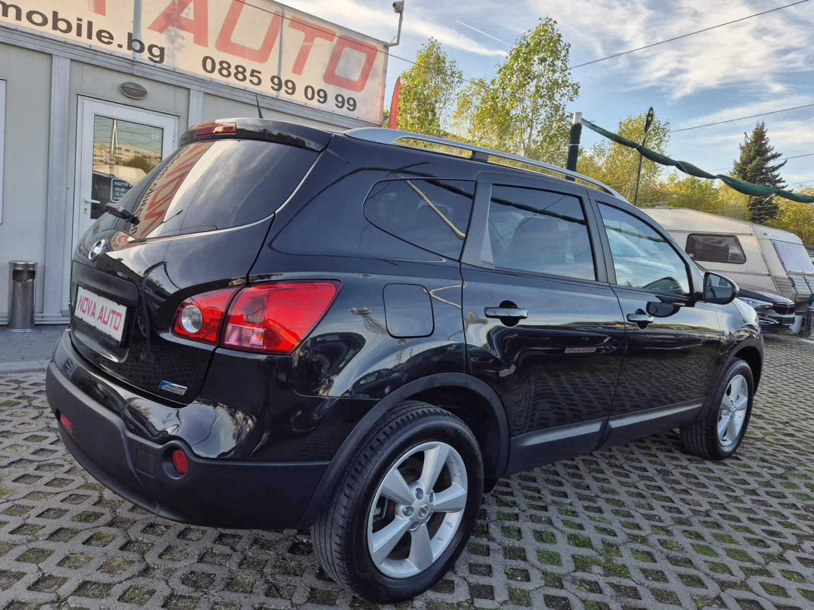 Nissan Qashqai + 2-2.0i-4X4-7 МЕСТА-AUTOMATIC - изображение 4 | Auto.bg Nissan Qashqai + 2-2.0i-4X4-7 МЕСТА-AUTOMATIC - изображение 4