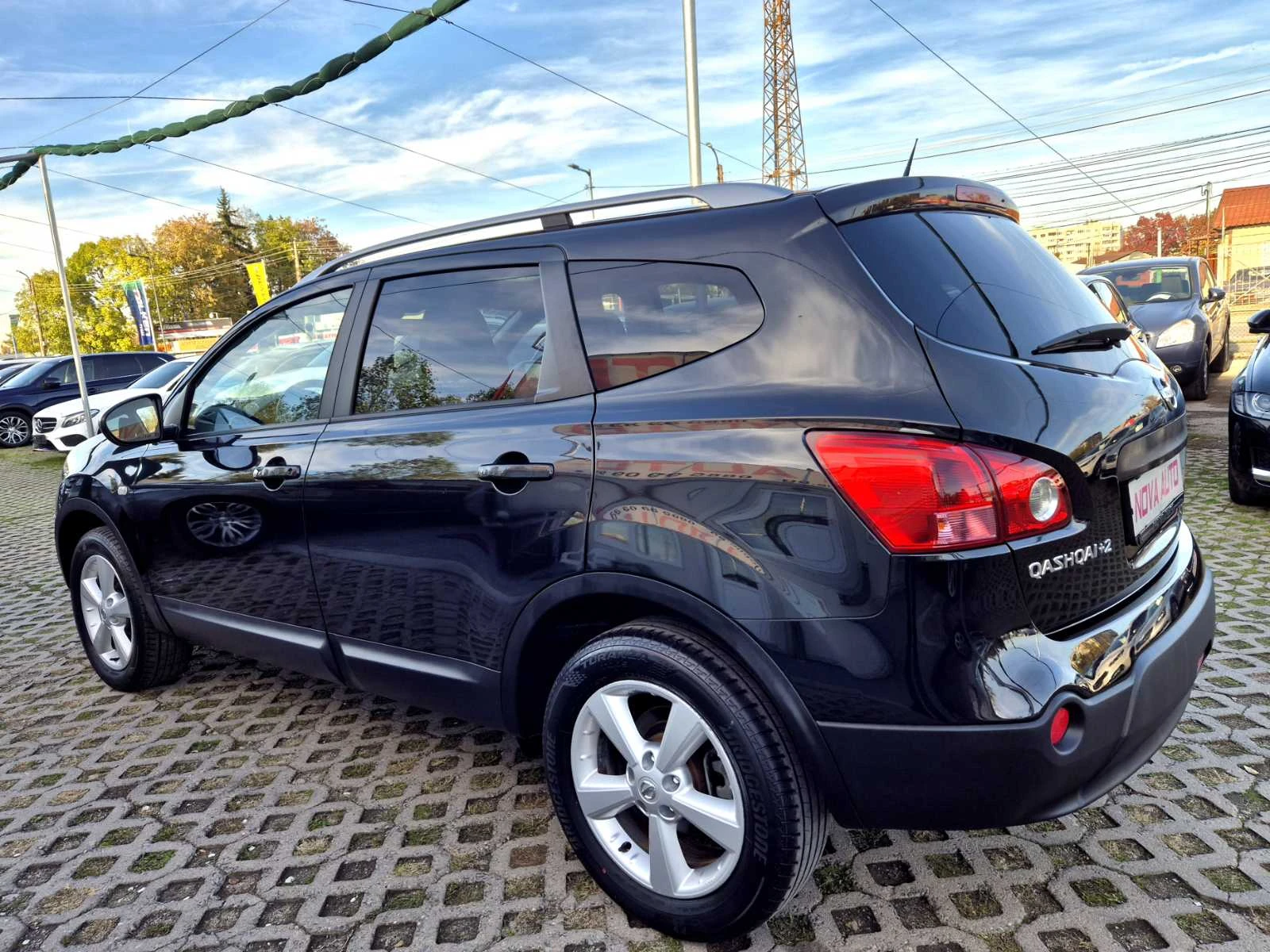 Nissan Qashqai + 2-2.0i-4X4-7 МЕСТА-AUTOMATIC - изображение 2 | Auto.bg Nissan Qashqai + 2-2.0i-4X4-7 МЕСТА-AUTOMATIC - изображение 2