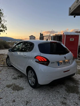 Peugeot 208 1.2 /82к./EURO6/ПЕРФЕКТНО СЪСТОЯНИЕ! - 11500 лв. / 5879.86 € - 54050678 3 | Car24.bg Peugeot 208 1.2 /82к./EURO6/ПЕРФЕКТНО СЪСТОЯНИЕ! - 11500 лв. / 5879.86 € - 54050678 3