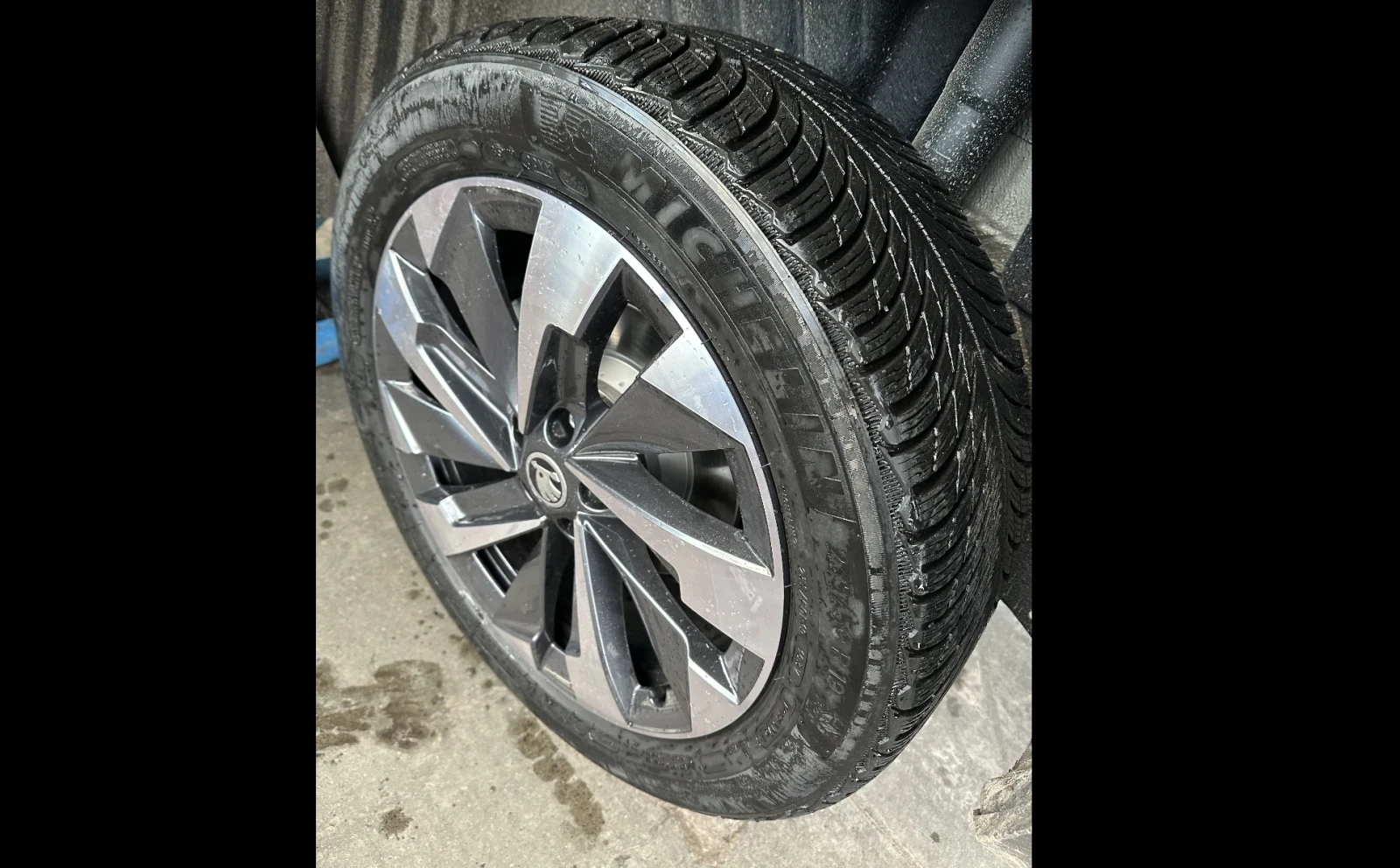 Skoda Kodiaq PANO* TDI* 193HP* 360* CANTON* MASSAGE* ЛИЗИНГ - изображение 6 | Auto.bg Skoda Kodiaq PANO* TDI* 193HP* 360* CANTON* MASSAGE* ЛИЗИНГ - изображение 6