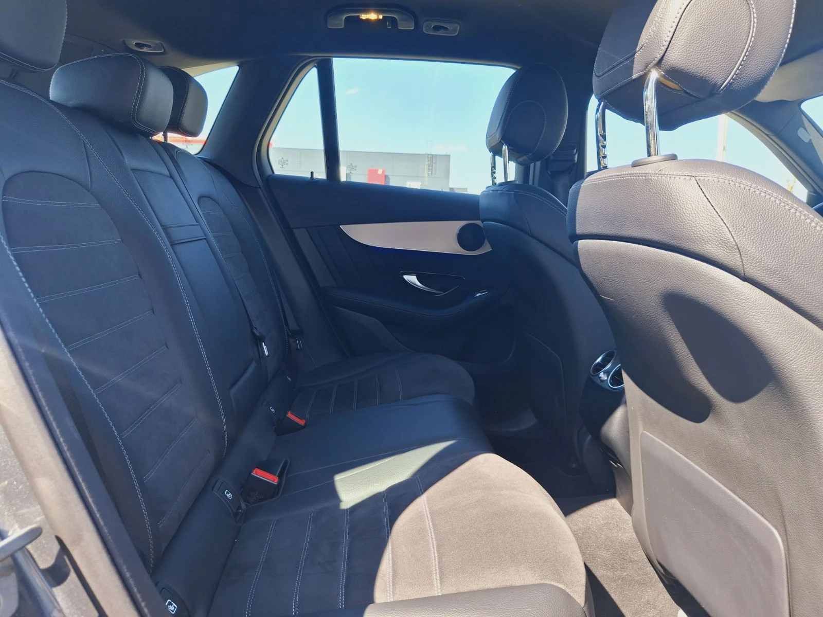 Mercedes-Benz GLC 300 de 4MATIC - изображение 9 | Auto.bg Mercedes-Benz GLC 300 de 4MATIC - изображение 9