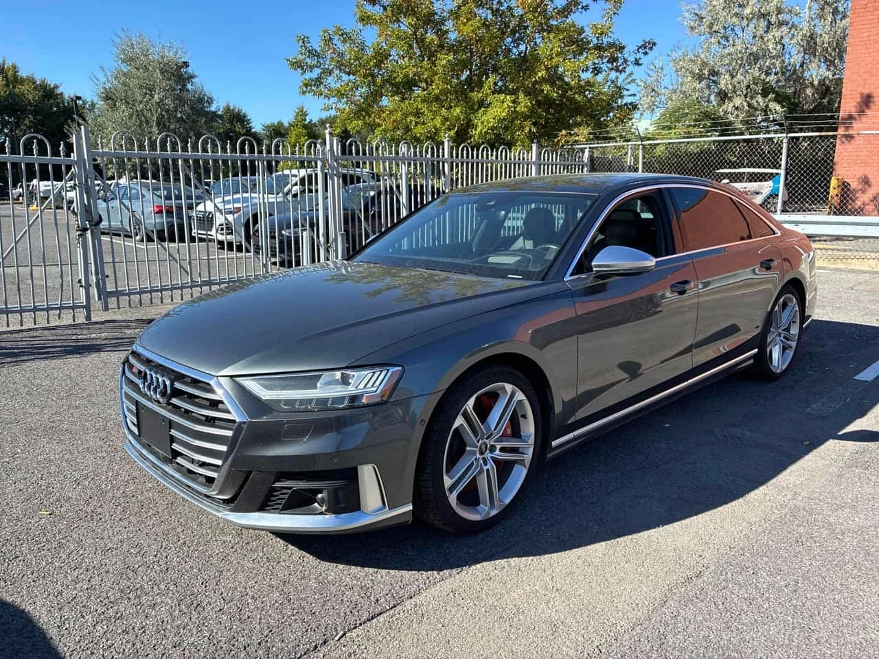 Audi S8 / КЛИП НА МОТОРА / ОБДУХВАНЕ / 360 / ПАНОРАМА | Auto.bg — изображение 1 Audi S8 / КЛИП НА МОТОРА / ОБДУХВАНЕ / 360 / ПАНОРАМА | Auto.bg — изображение 1