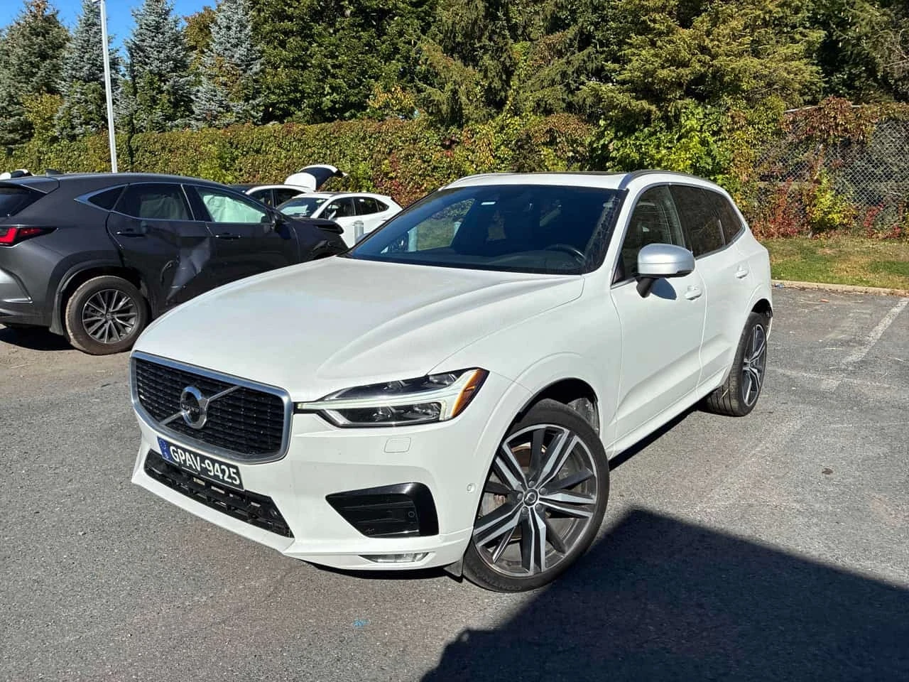 Volvo XC60 R Design CARFAX | Auto.bg — изображение 1 Volvo XC60 R Design CARFAX | Auto.bg — изображение 1