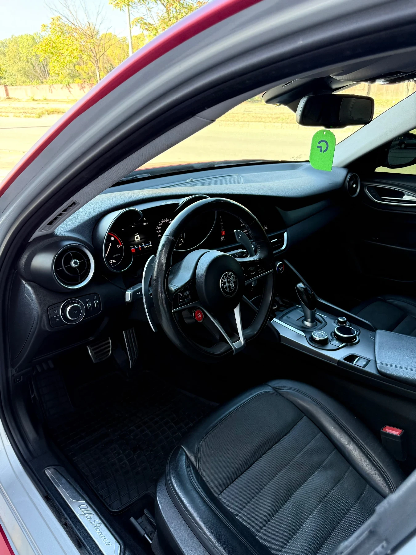 Alfa Romeo Giulia 2.2 JTD - изображение 9 | Auto.bg Alfa Romeo Giulia 2.2 JTD - изображение 9