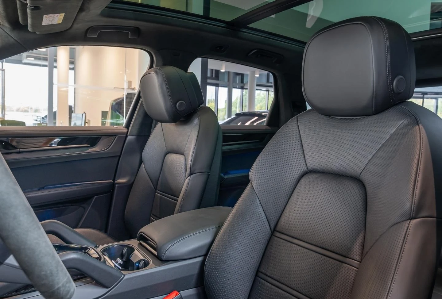 Porsche Cayenne GTS/FACELIFT/SPORT DESIGN/JAVA GREEN/BURM/PANO/HUD - изображение 9 | Auto.bg Porsche Cayenne GTS/FACELIFT/SPORT DESIGN/JAVA GREEN/BURM/PANO/HUD - изображение 9
