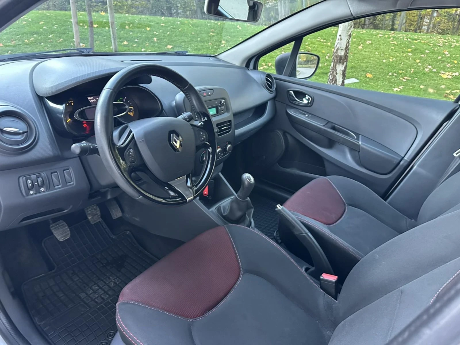 Renault Clio 1.2i / ОБСЛУЖЕН - изображение 9 | Auto.bg Renault Clio 1.2i / ОБСЛУЖЕН - изображение 9