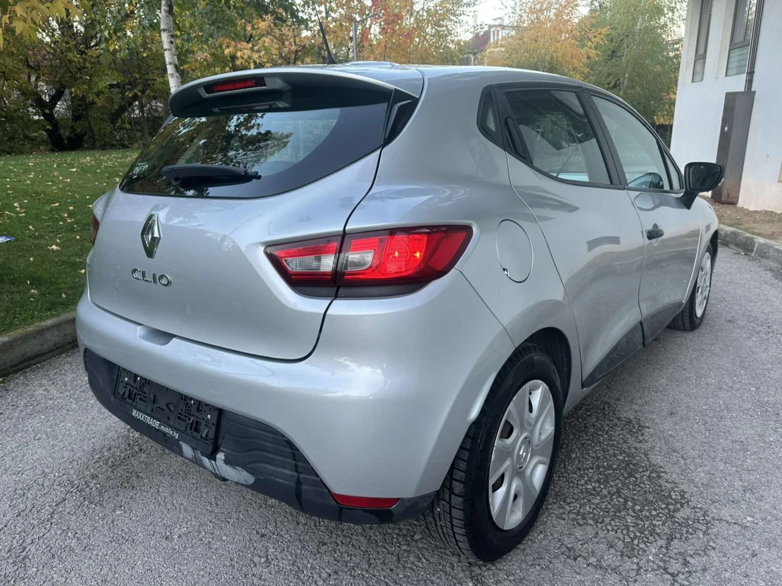 Renault Clio 1.2i / ОБСЛУЖЕН - изображение 7 | Auto.bg Renault Clio 1.2i / ОБСЛУЖЕН - изображение 7