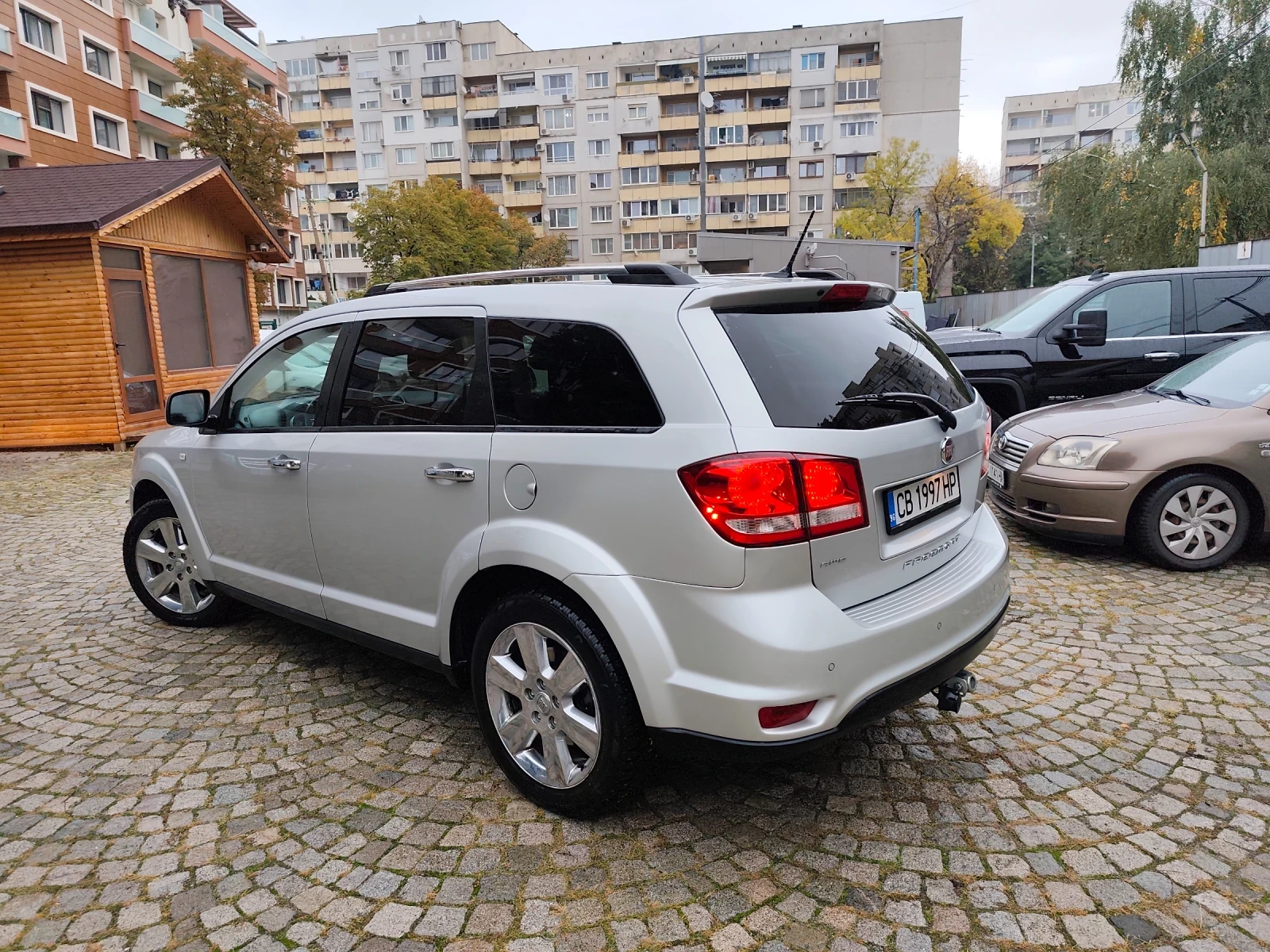 Fiat Freemont Facelift 4X4 7МЕСТА !НАВИ!* КЛИМАТРОНИК* FULL!!ТОП - изображение 3 | Auto.bg Fiat Freemont Facelift 4X4 7МЕСТА !НАВИ!* КЛИМАТРОНИК* FULL!!ТОП - изображение 3