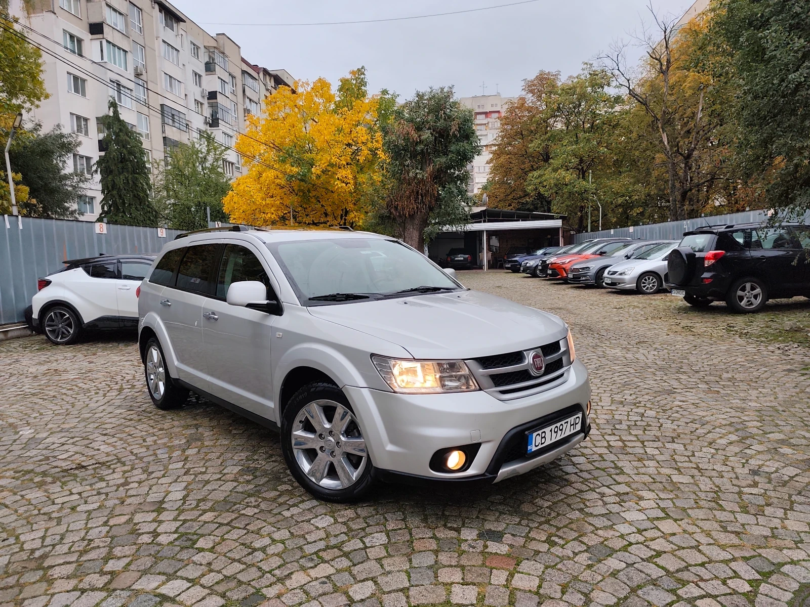 Fiat Freemont Facelift 4X4 7МЕСТА !НАВИ!* КЛИМАТРОНИК* FULL!!ТОП - изображение 7 | Auto.bg Fiat Freemont Facelift 4X4 7МЕСТА !НАВИ!* КЛИМАТРОНИК* FULL!!ТОП - изображение 7