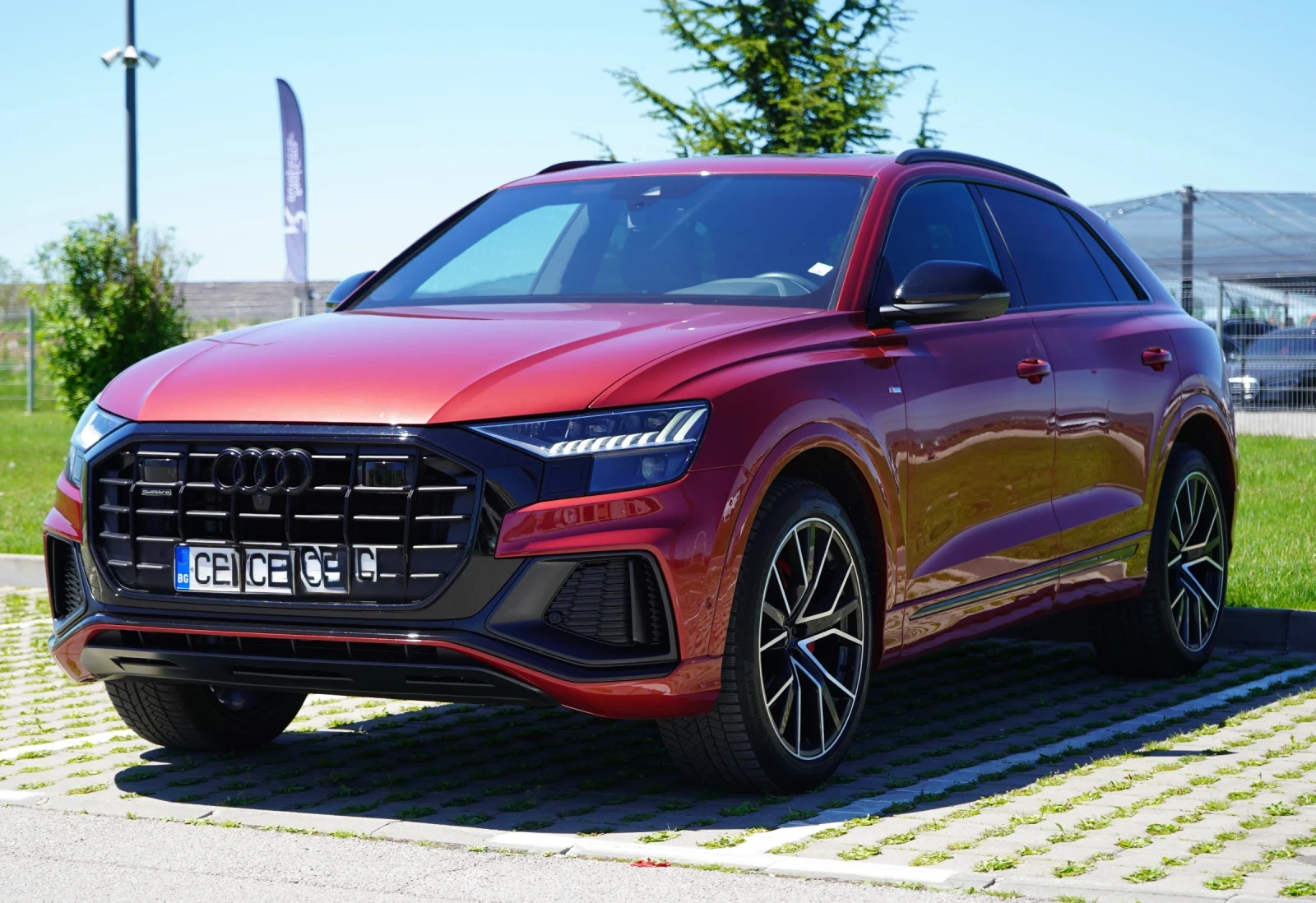 Audi Q8 50 TDI* S line* B&O* 360* Distr* Matrix* | Auto.bg — изображение 1 Audi Q8 50 TDI* S line* B&O* 360* Distr* Matrix* | Auto.bg — изображение 1