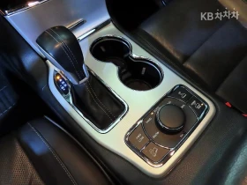 Jeep Grand cherokee 3.6 SUMMIT HARMON KARDON/PANORAMA/360CAM - 19700 € / 38529.85 лв. - 98862057 12 | Car24.bg Jeep Grand cherokee 3.6 SUMMIT HARMON KARDON/PANORAMA/360CAM - 19700 € / 38529.85 лв. - 98862057 12