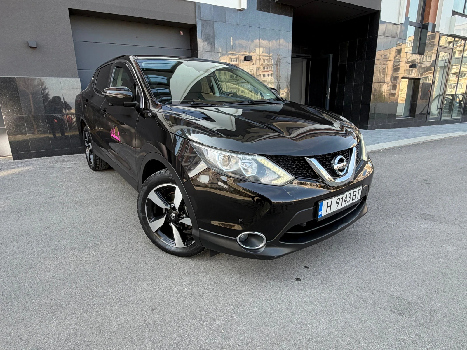 Nissan Qashqai 1.2i 360- КАМЕРА | Auto.bg — изображение 1 Nissan Qashqai 1.2i 360- КАМЕРА | Auto.bg — изображение 1