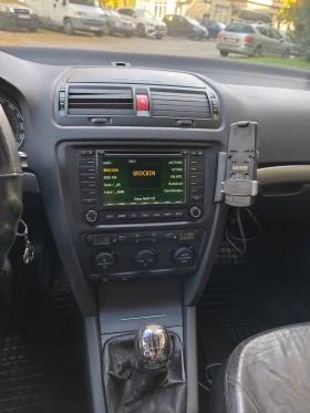 Skoda Octavia 2.0 TDI  6СК * КЛИМАТРОНИК* !КОЖА!НАВИ! FULL! ТОП! - 4700 лв. / 2403.07 € - 27261871 14 | Car24.bg Skoda Octavia 2.0 TDI  6СК * КЛИМАТРОНИК* !КОЖА!НАВИ! FULL! ТОП! - 4700 лв. / 2403.07 € - 27261871 14