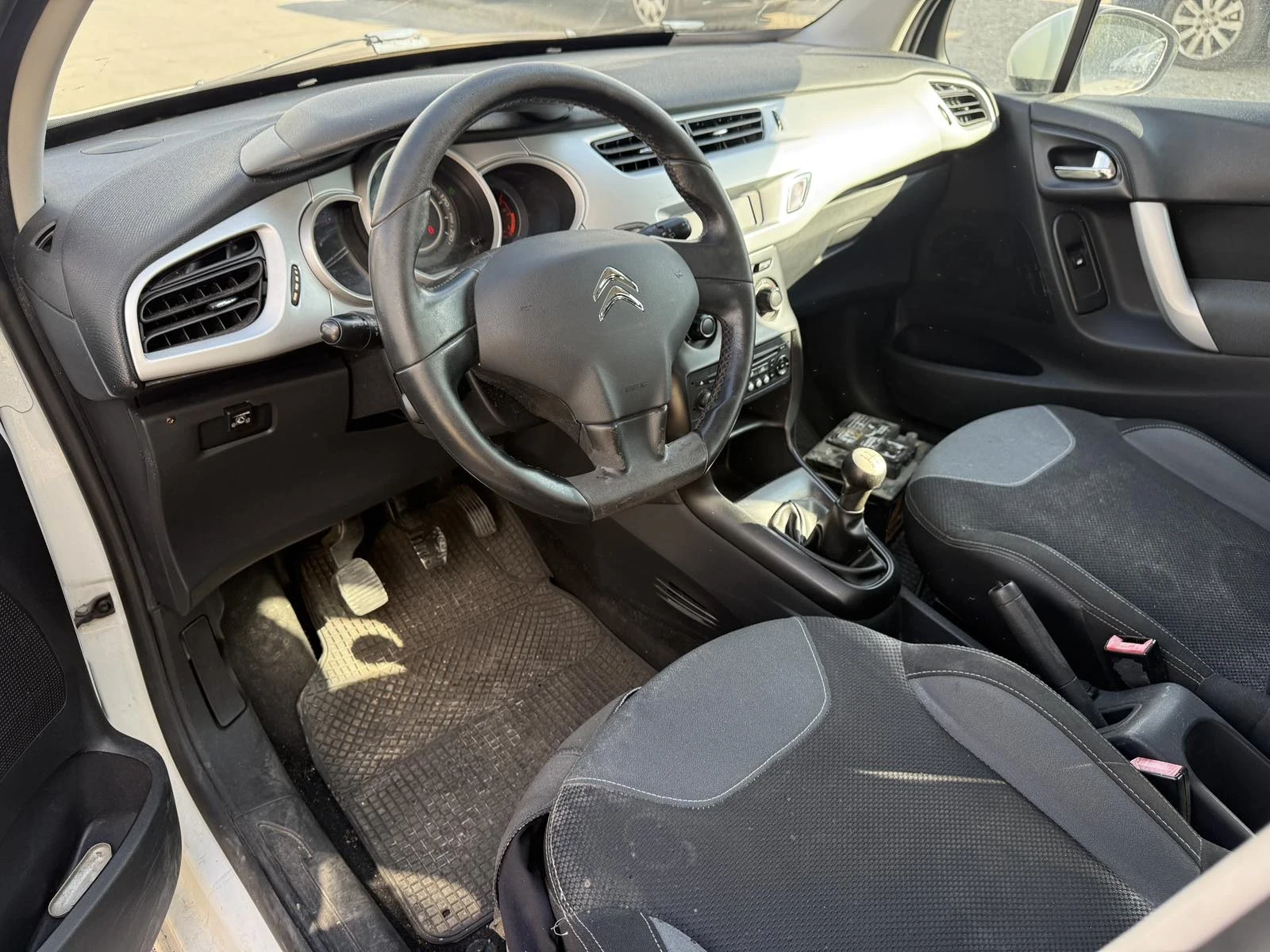 Citroen C3 1, 100 GPL EURO5В - изображение 7 | Auto.bg Citroen C3 1, 100 GPL EURO5В - изображение 7