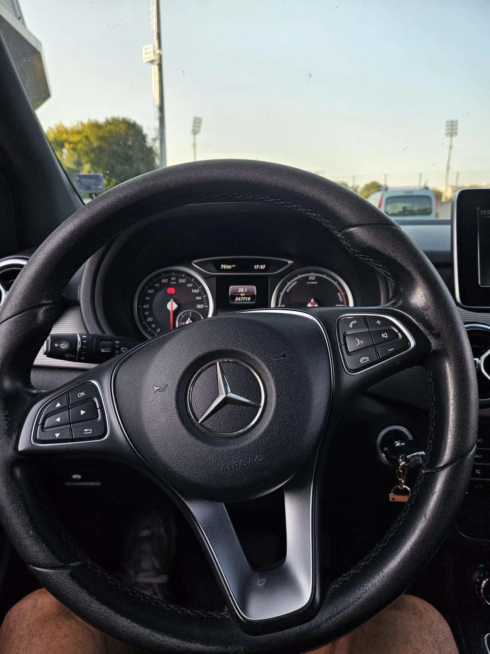 Mercedes-Benz B 250 E - изображение 7 | Auto.bg Mercedes-Benz B 250 E - изображение 7