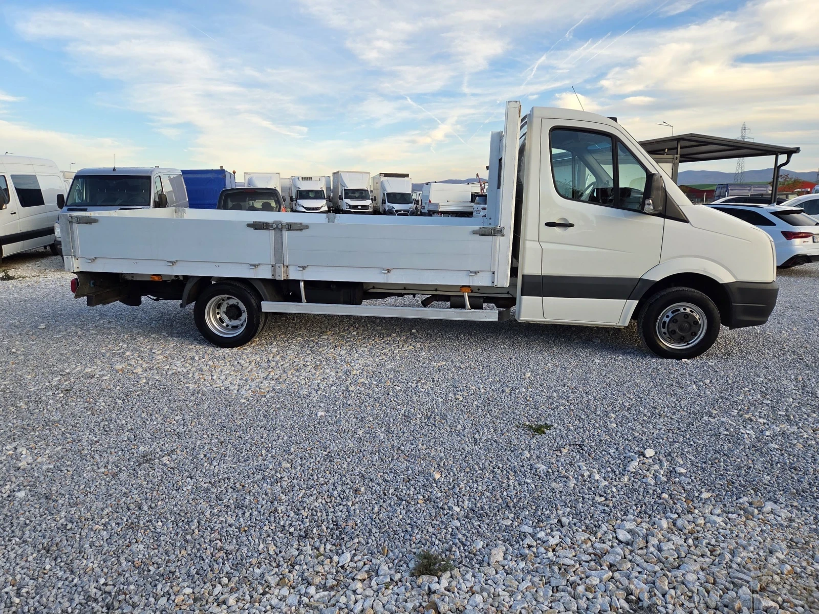 VW Crafter 2.5 TDI, Бордови, Климатик, 4.30 метра, До 3.5 тон - изображение 6 | Auto.bg VW Crafter 2.5 TDI, Бордови, Климатик, 4.30 метра, До 3.5 тон - изображение 6