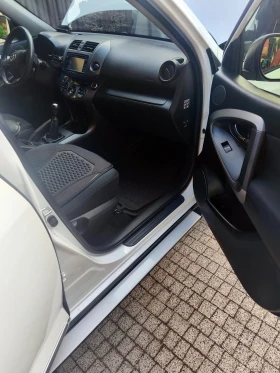 Toyota Rav4 2.2D-4D FWD - 10200 € / 19949.47 лв. - 36273283 10 | Car24.bg Toyota Rav4 2.2D-4D FWD - 10200 € / 19949.47 лв. - 36273283 10