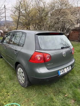 VW Golf V 1.4FSI 90кс - 2000 € / 3911.66 лв. - 39101237 5 | Car24.bg VW Golf V 1.4FSI 90кс - 2000 € / 3911.66 лв. - 39101237 5