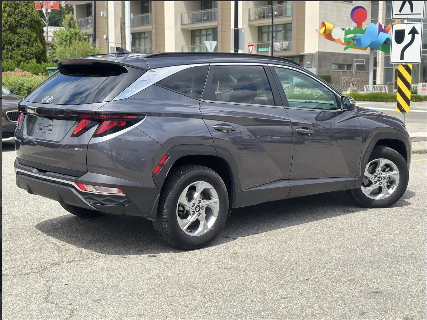 Hyundai Tucson 360КАМЕРА* ПОДГРЕВ* КЕЙЛЕС* LANE* ASSIST*  - изображение 3 | Auto.bg Hyundai Tucson 360КАМЕРА* ПОДГРЕВ* КЕЙЛЕС* LANE* ASSIST*  - изображение 3