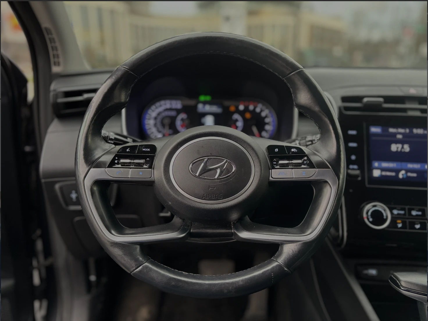 Hyundai Tucson 360КАМЕРА* ПОДГРЕВ* КЕЙЛЕС* LANE* ASSIST*  - изображение 10 | Auto.bg Hyundai Tucson 360КАМЕРА* ПОДГРЕВ* КЕЙЛЕС* LANE* ASSIST*  - изображение 10