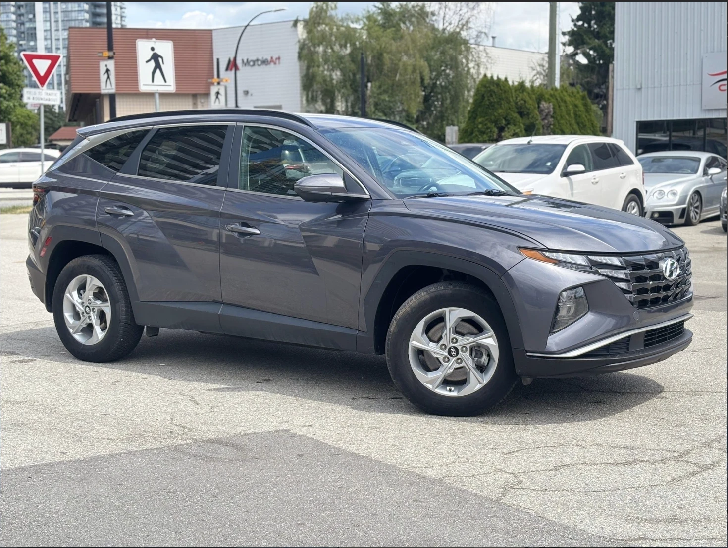 Hyundai Tucson 360КАМЕРА* ПОДГРЕВ* КЕЙЛЕС* LANE* ASSIST*  - изображение 4 | Auto.bg Hyundai Tucson 360КАМЕРА* ПОДГРЕВ* КЕЙЛЕС* LANE* ASSIST*  - изображение 4