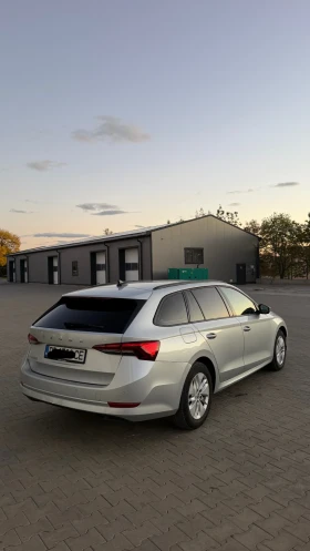 Skoda Octavia 2.0tdi 7DSG/Crystal Lighting/Подгрев/Distronik/Key - 16600 € - 93347290 2 | Car24.bg Skoda Octavia 2.0tdi 7DSG/Crystal Lighting/Подгрев/Distronik/Key - 16600 € - 93347290 2