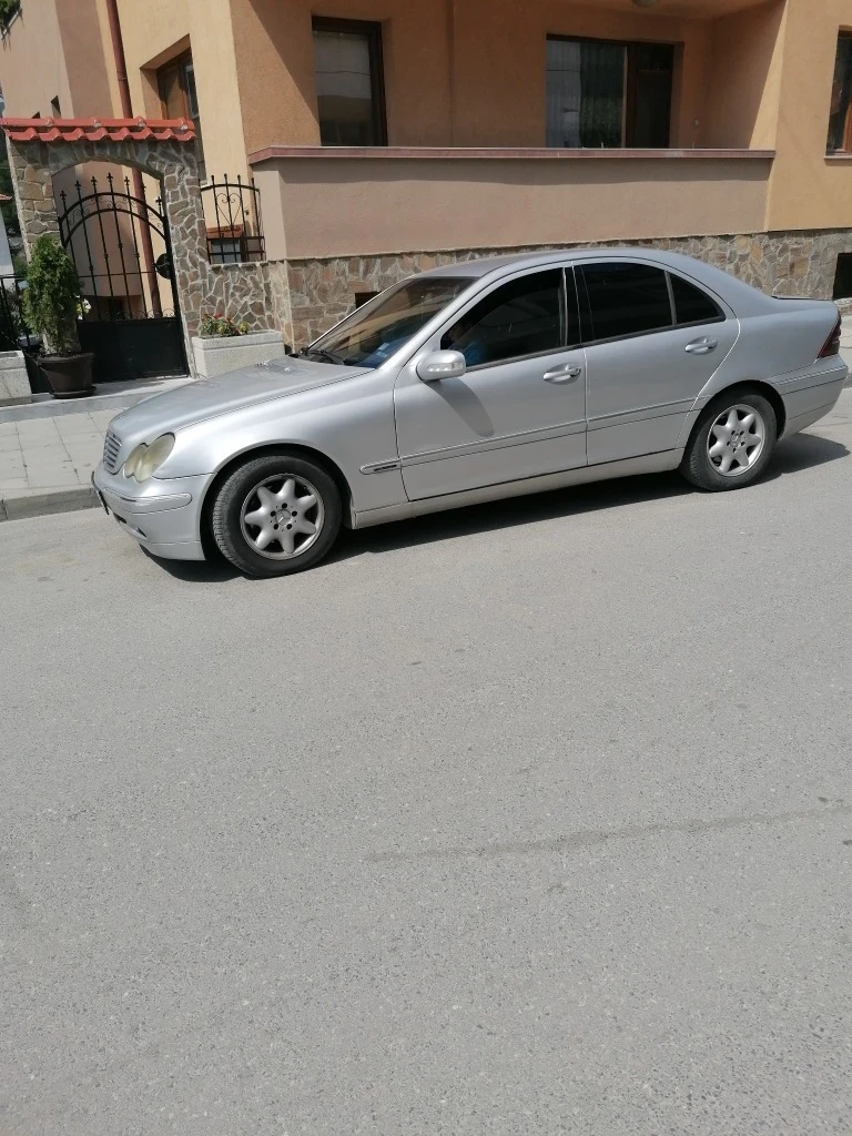 Mercedes-Benz 220 2.2 cdi - 1200 € / 2347.00 лв. - 33479115 1 | Car24.bg Mercedes-Benz 220 2.2 cdi - 1200 € / 2347.00 лв. - 33479115 1
