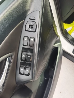 Hyundai IX35 4x4 АВТОМАТИК KEYLESS NAVI КАМЕРА ПОДГРЕВ - 17890 лв. / 9147.01 € - 69533571 15 | Car24.bg Hyundai IX35 4x4 АВТОМАТИК KEYLESS NAVI КАМЕРА ПОДГРЕВ - 17890 лв. / 9147.01 € - 69533571 15