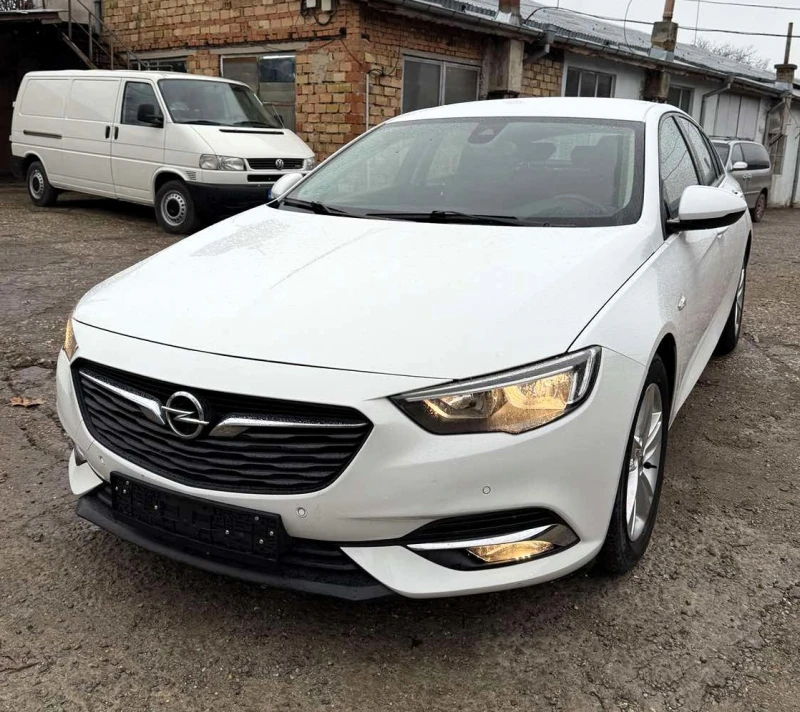Opel Insignia Grand Sport 1.6 CDTI DPF Selective 2018г.Евро 6D - 16999 лв. / 8691.45 € - 81354910 1 | Car24.bg Opel Insignia Grand Sport 1.6 CDTI DPF Selective 2018г.Евро 6D - 16999 лв. / 8691.45 € - 81354910 1