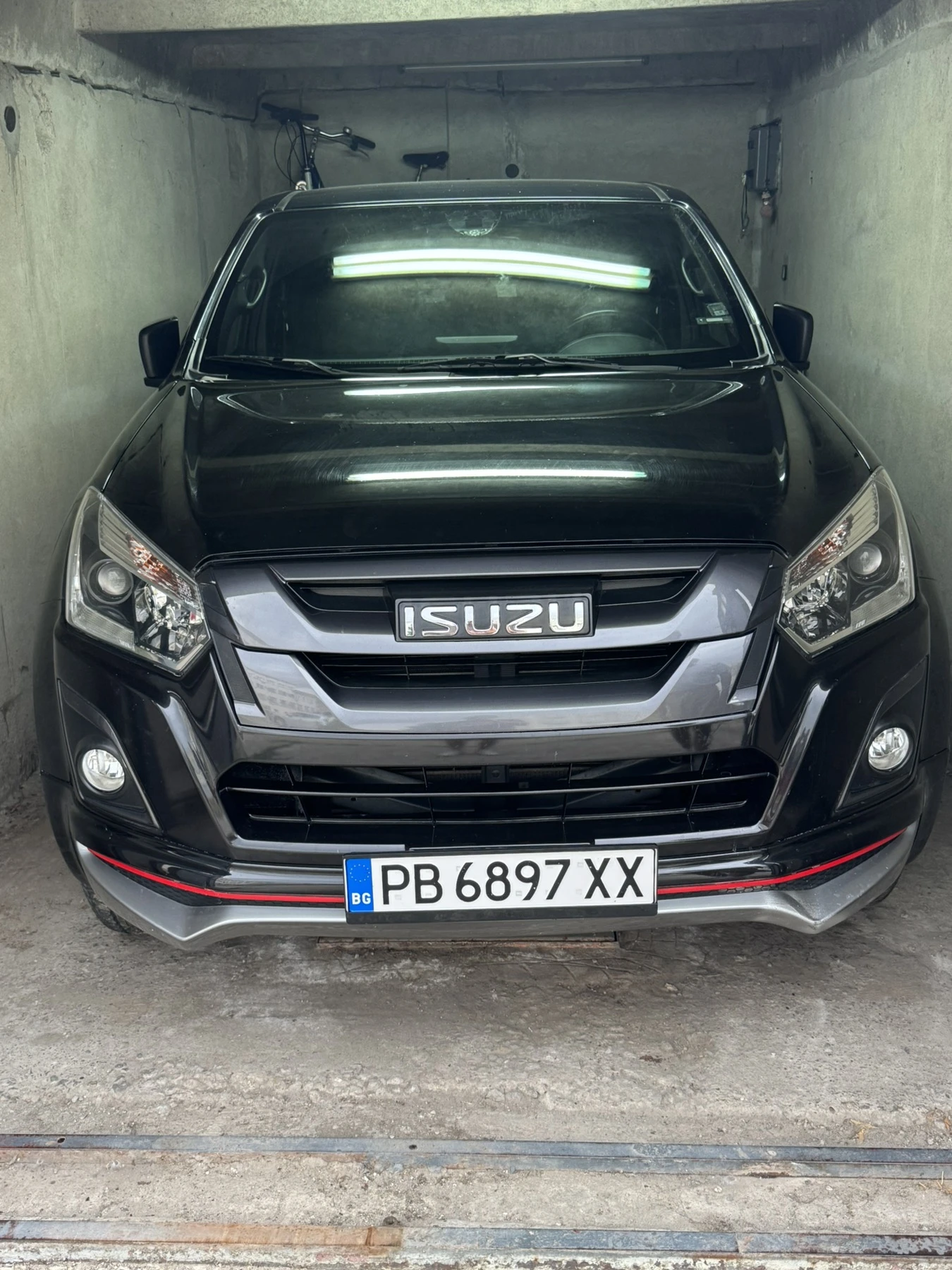 Isuzu D-max Double Cab 4WD Automatic Life Hardtop - изображение 3 | Auto.bg Isuzu D-max Double Cab 4WD Automatic Life Hardtop - изображение 3