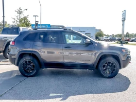 Jeep Cherokee Trailhawk КОЖА| ПОДГРЕВ | ОБДУХВАНЕ | ЦЕНА ДО БГ | Auto.bg — изображение 4 Jeep Cherokee Trailhawk КОЖА| ПОДГРЕВ | ОБДУХВАНЕ | ЦЕНА ДО БГ | Auto.bg — изображение 4