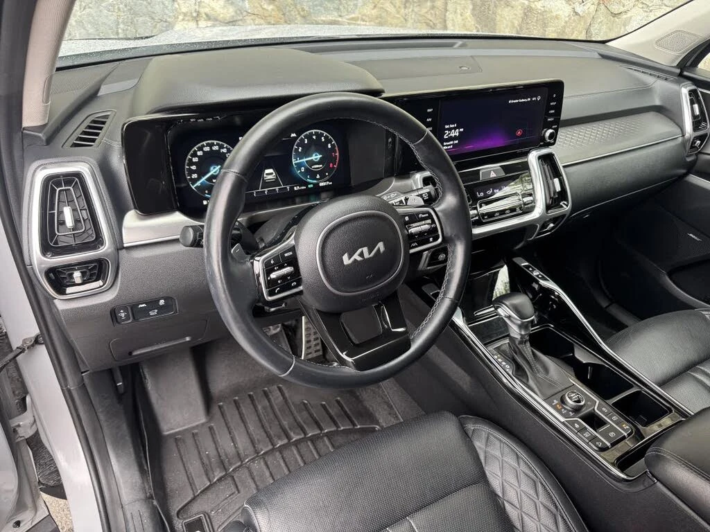 Kia Sorento SX AWD* Bose* подгрев* обдухване* панорама* 360 ка - изображение 9 | Auto.bg Kia Sorento SX AWD* Bose* подгрев* обдухване* панорама* 360 ка - изображение 9