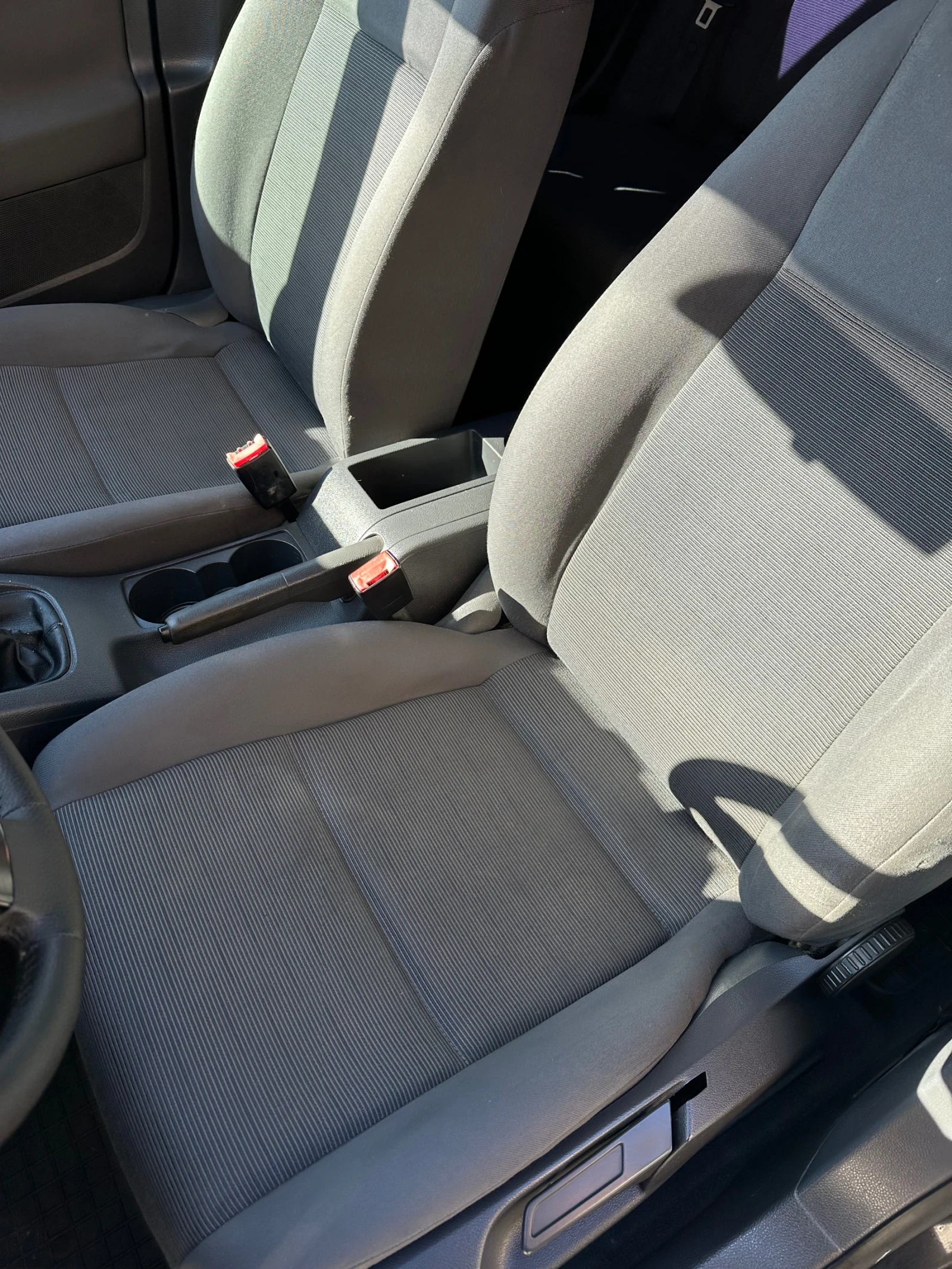 VW Golf 1.9тди 105кс. BKC ЕВРО 4 - изображение 10 | Auto.bg VW Golf 1.9тди 105кс. BKC ЕВРО 4 - изображение 10