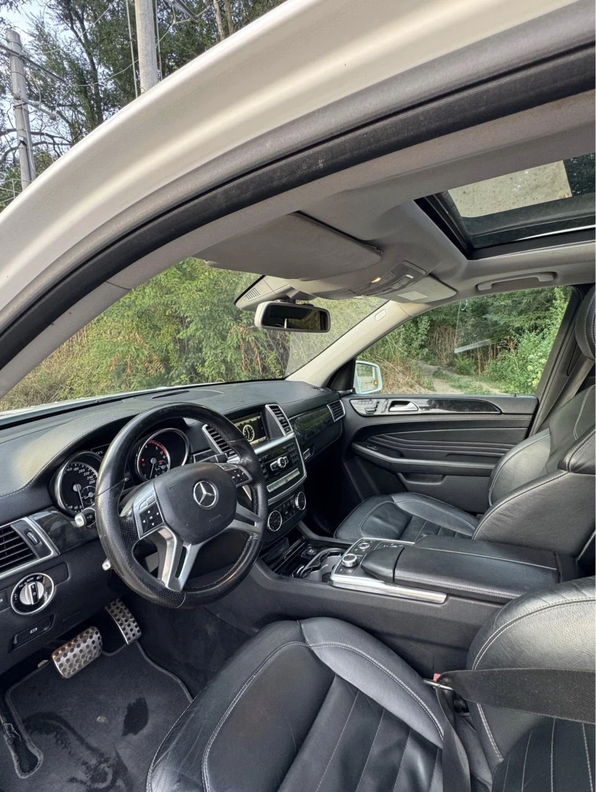 Mercedes-Benz ML 350 AMG Panorama Full Led OFF Road Harman Вакум - изображение 7 | Auto.bg Mercedes-Benz ML 350 AMG Panorama Full Led OFF Road Harman Вакум - изображение 7