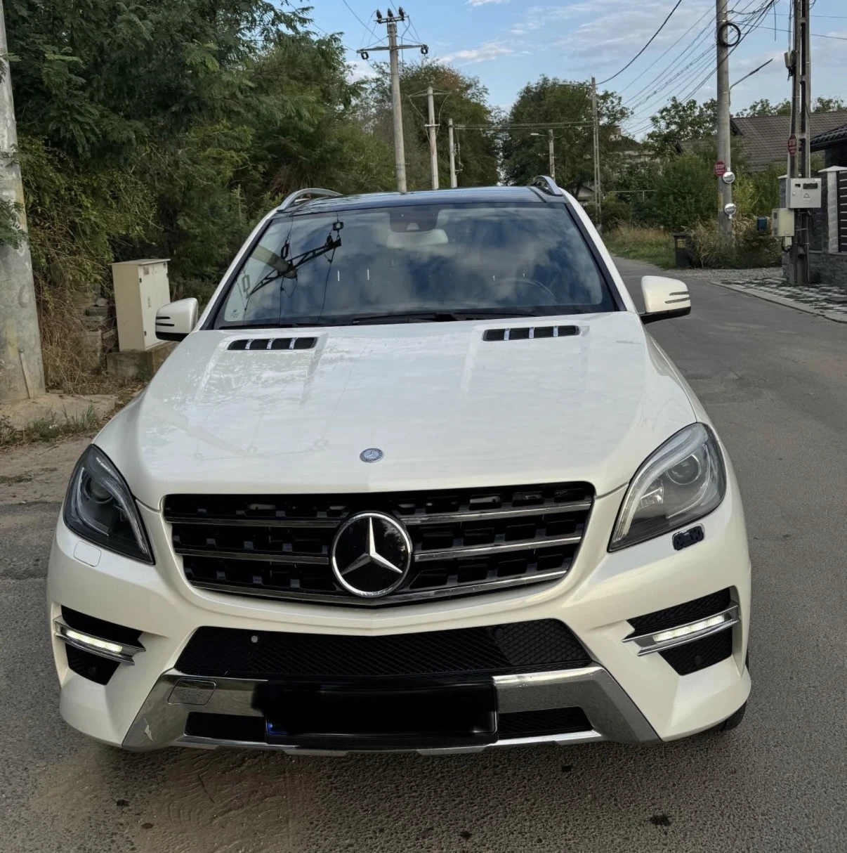 Mercedes-Benz ML 350 AMG Panorama Full Led OFF Road Harman Вакум - изображение 4 | Auto.bg Mercedes-Benz ML 350 AMG Panorama Full Led OFF Road Harman Вакум - изображение 4