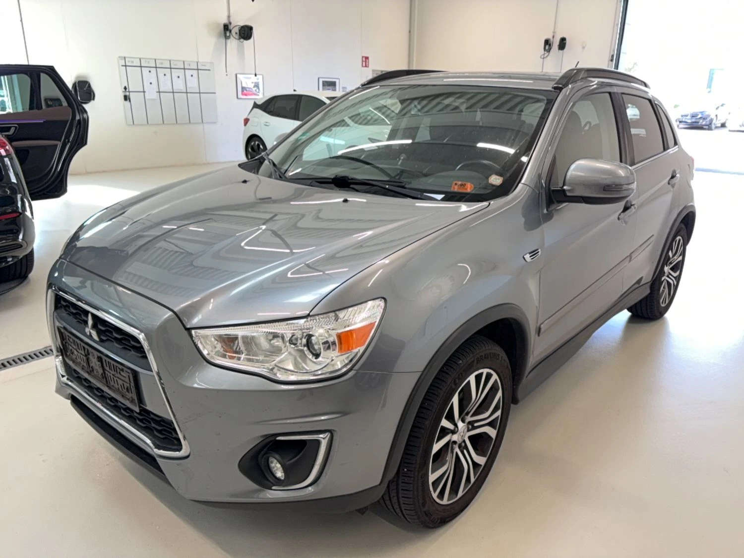 Mitsubishi ASX Invite 1.6 Бензин | Auto.bg — изображение 1 Mitsubishi ASX Invite 1.6 Бензин | Auto.bg — изображение 1