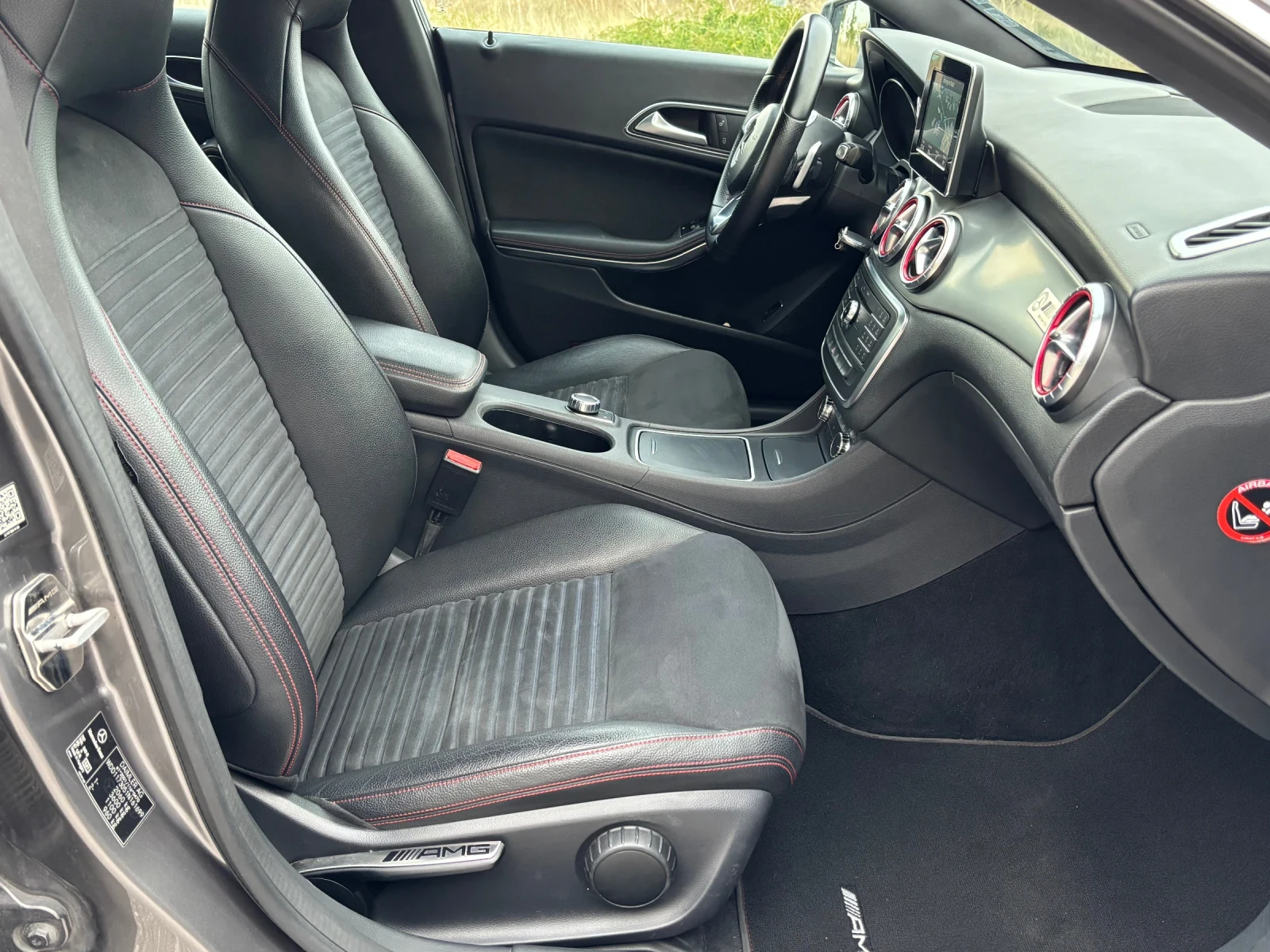 Mercedes-Benz CLA 220 AMG LINE, 4MATIC - изображение 9 | Auto.bg Mercedes-Benz CLA 220 AMG LINE, 4MATIC - изображение 9