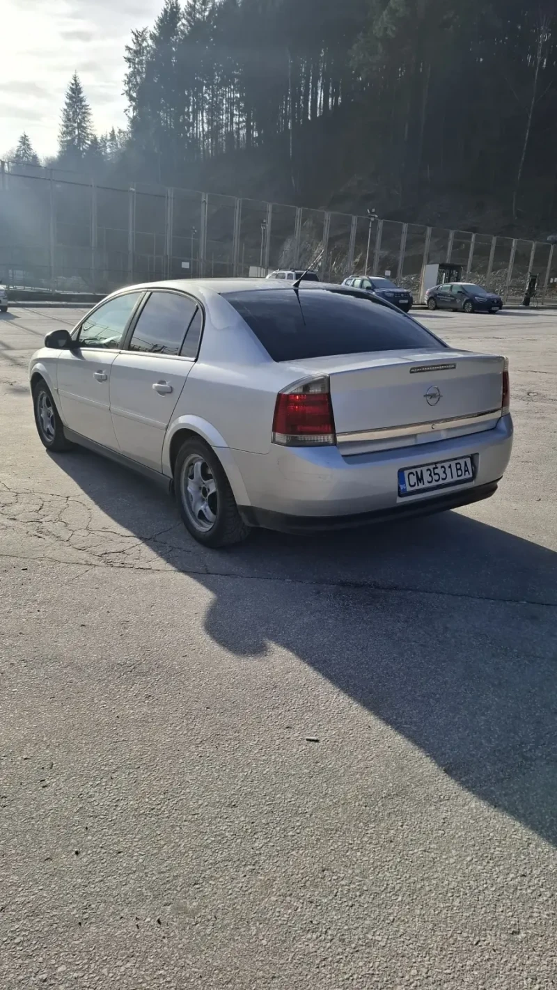 Opel Vectra 2.2 - 1800 € / 3520.49 лв. - 25068629 1 | Car24.bg Opel Vectra 2.2 - 1800 € / 3520.49 лв. - 25068629 1