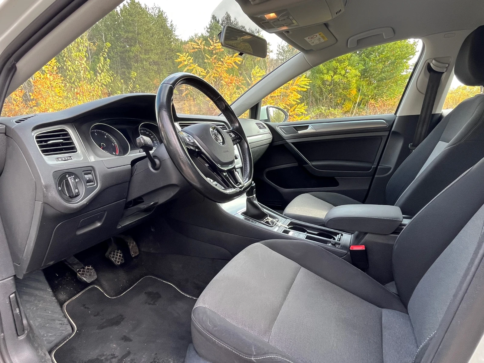VW Golf 1, 6TDI Variant - изображение 8 | Auto.bg VW Golf 1, 6TDI Variant - изображение 8