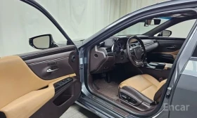 Lexus ES 300 h | ОБДУХВАНЕ | ШИБЕДАХ | ЗАДНА КАМЕРА | - 24100 € / 47135.50 лв. - 12765584 9 | Car24.bg Lexus ES 300 h | ОБДУХВАНЕ | ШИБЕДАХ | ЗАДНА КАМЕРА | - 24100 € / 47135.50 лв. - 12765584 9